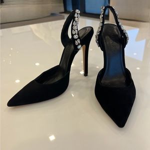 AMINAH Abdul Jillil Crystal encrusted black sueded  dress pump. Size 7.